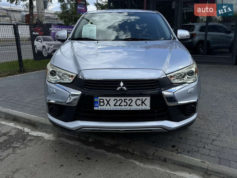 Позашляховик / Кросовер Mitsubishi Outlander 2016 в Хмельницькому