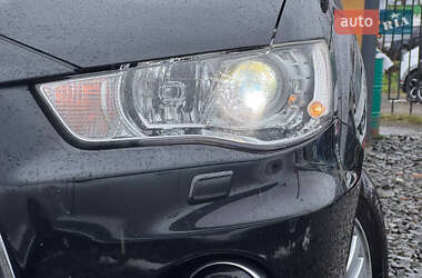 Внедорожник / Кроссовер Mitsubishi Outlander 2010 в 