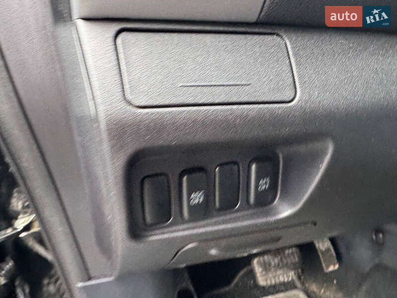 Позашляховик / Кросовер Mitsubishi Outlander 2010 в Стрию