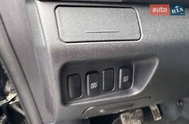 Внедорожник / Кроссовер Mitsubishi Outlander 2010 в 