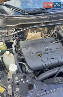 Внедорожник / Кроссовер Mitsubishi Outlander 2008 в 