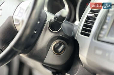Позашляховик / Кросовер Mitsubishi Outlander 2010 в 