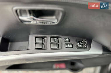 Позашляховик / Кросовер Mitsubishi Outlander 2010 в 