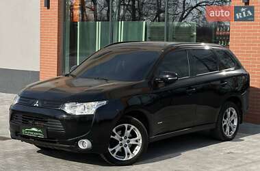 Позашляховик / Кросовер Mitsubishi Outlander 2012 в 