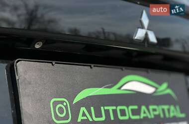 Позашляховик / Кросовер Mitsubishi Outlander 2012 в 