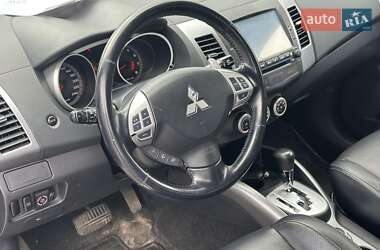 Внедорожник / Кроссовер Mitsubishi Outlander 2009 в 