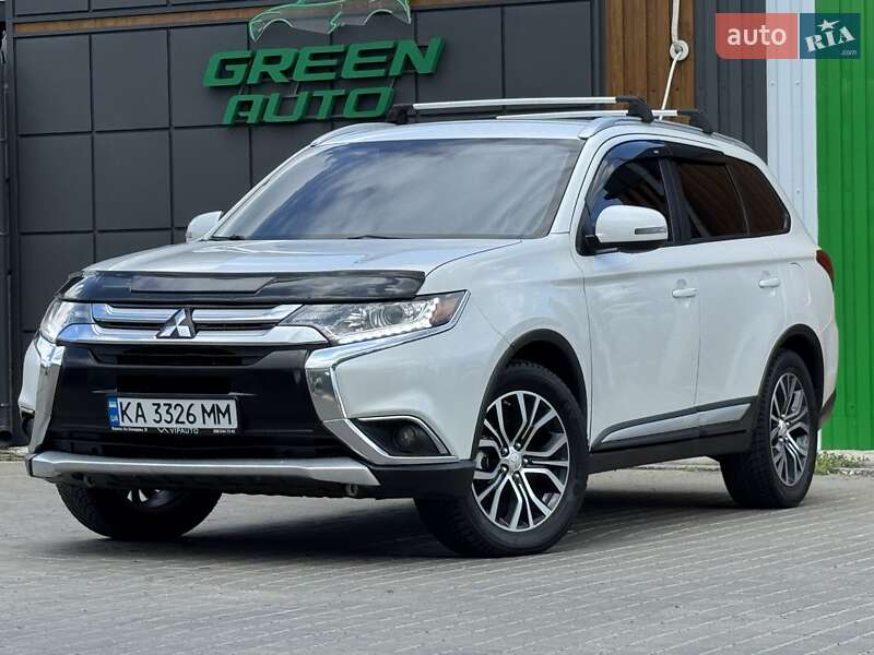 Внедорожник / Кроссовер Mitsubishi Outlander 2016 в Одессе