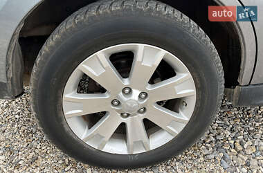 Внедорожник / Кроссовер Mitsubishi Outlander 2013 в 