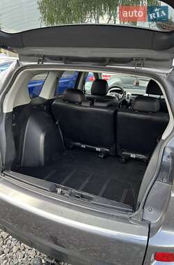 Внедорожник / Кроссовер Mitsubishi Outlander 2009 в 