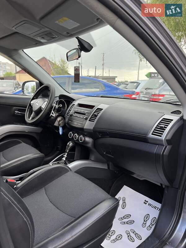 Внедорожник / Кроссовер Mitsubishi Outlander 2009 в Смеле