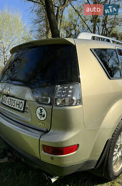 Внедорожник / Кроссовер Mitsubishi Outlander 2007 в 