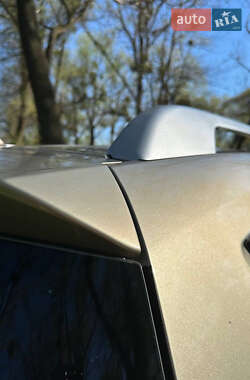 Внедорожник / Кроссовер Mitsubishi Outlander 2007 в 