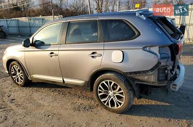 Внедорожник / Кроссовер Mitsubishi Outlander 2018 в 