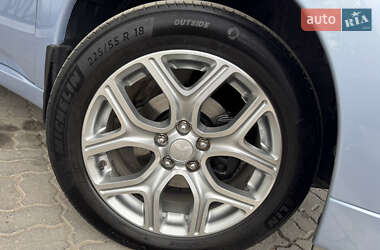 Внедорожник / Кроссовер Mitsubishi Outlander 2014 в 