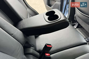Внедорожник / Кроссовер Mitsubishi Outlander 2014 в 