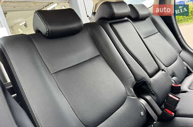 Внедорожник / Кроссовер Mitsubishi Outlander 2014 в 