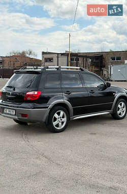Позашляховик / Кросовер Mitsubishi Outlander 2006 в 