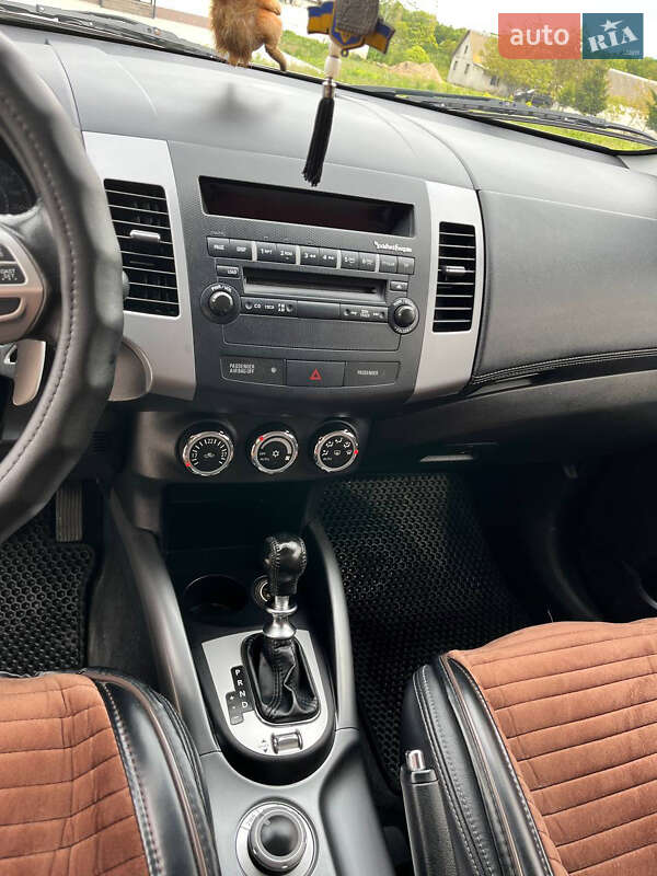 Позашляховик / Кросовер Mitsubishi Outlander 2011 в Тернополі фото 17 Позашляховик / Кросовер Mitsubishi Outlander 2011 в Тернополі