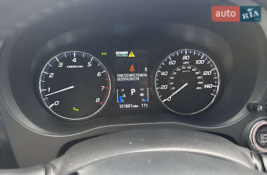 Внедорожник / Кроссовер Mitsubishi Outlander 2020 в 
