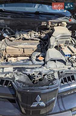 Внедорожник / Кроссовер Mitsubishi Outlander 2008 в 