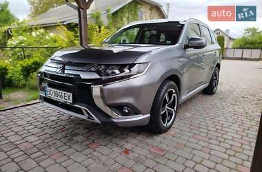 Внедорожник / Кроссовер Mitsubishi Outlander 2018 в Тернополе