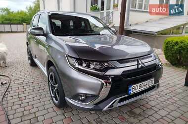 Внедорожник / Кроссовер Mitsubishi Outlander 2018 в Тернополе