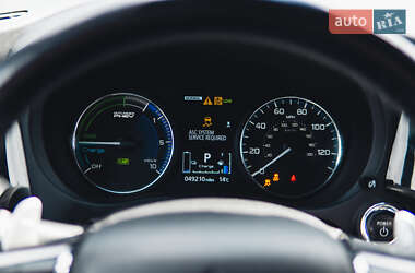 Позашляховик / Кросовер Mitsubishi Outlander 2018 в 