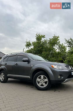 Внедорожник / Кроссовер Mitsubishi Outlander 2006 в 