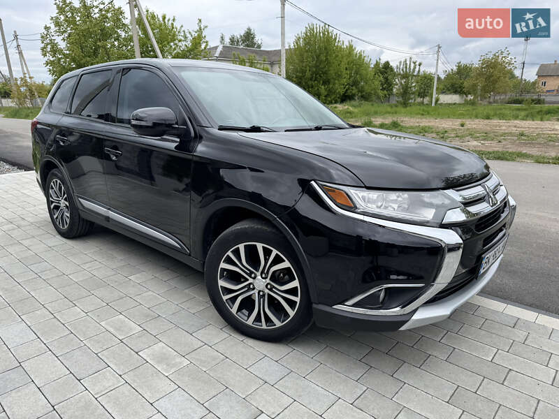 Mitsubishi Outlander 2015