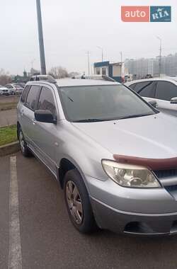 Позашляховик / Кросовер Mitsubishi Outlander 2007 в Києві