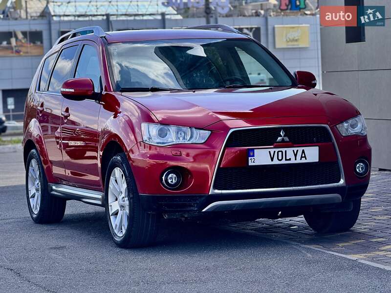 Позашляховик / Кросовер Mitsubishi Outlander 2010 в 
