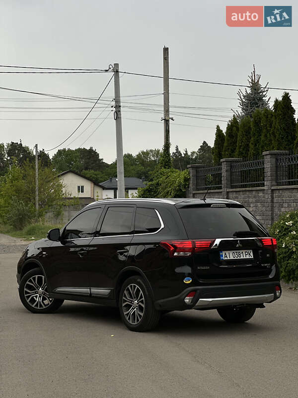 Позашляховик / Кросовер Mitsubishi Outlander 2015 в Білій Церкві