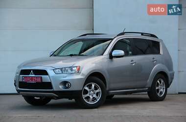 Внедорожник / Кроссовер Mitsubishi Outlander 2011 в Сарнах