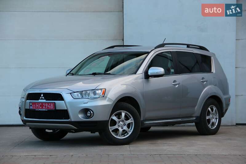 Позашляховик / Кросовер Mitsubishi Outlander 2011 в 