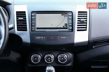 Позашляховик / Кросовер Mitsubishi Outlander 2011 в 