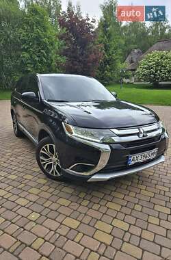 Внедорожник / Кроссовер Mitsubishi Outlander 2016 в Харькове