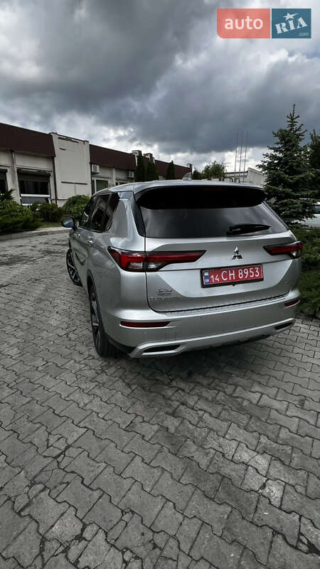 Позашляховик / Кросовер Mitsubishi Outlander 2021 в Дніпрі