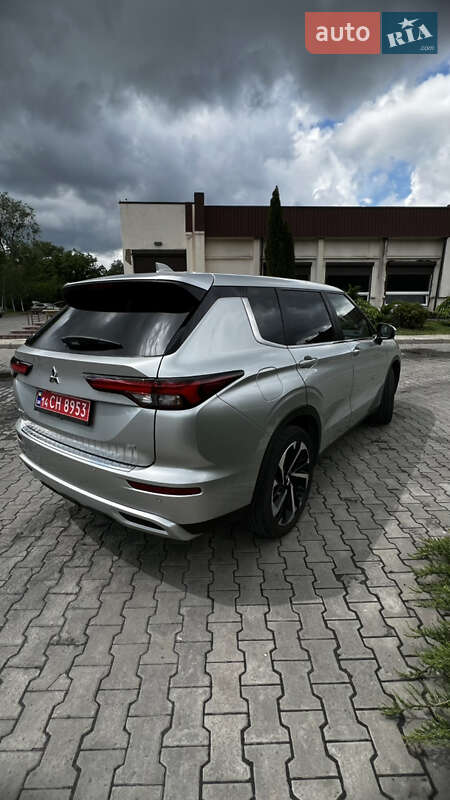 Позашляховик / Кросовер Mitsubishi Outlander 2021 в Дніпрі