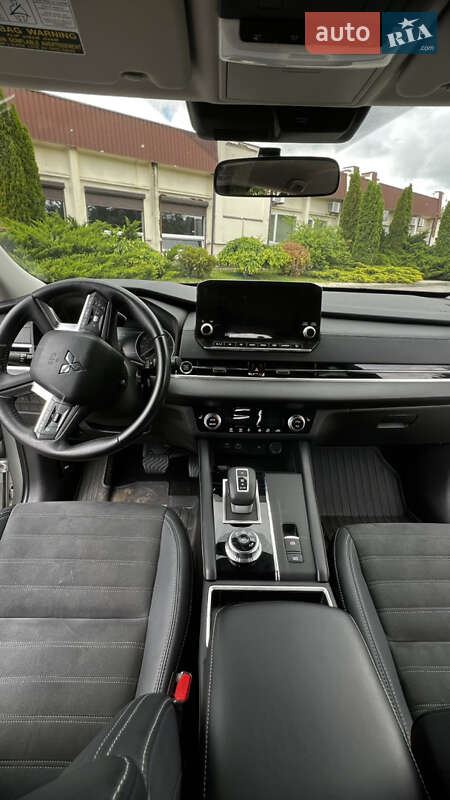 Позашляховик / Кросовер Mitsubishi Outlander 2021 в Дніпрі