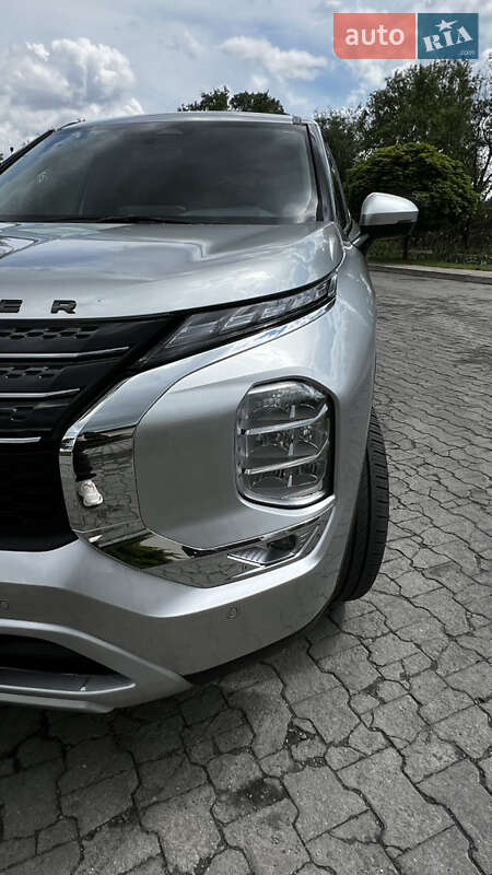 Позашляховик / Кросовер Mitsubishi Outlander 2021 в Дніпрі
