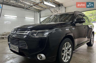 Внедорожник / Кроссовер Mitsubishi Outlander 2014 в Харькове