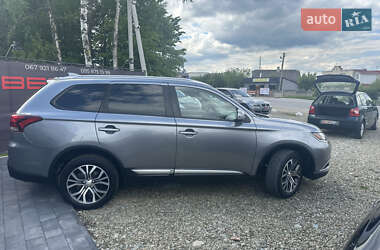 Внедорожник / Кроссовер Mitsubishi Outlander 2018 в 