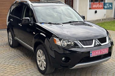 Внедорожник / Кроссовер Mitsubishi Outlander 2009 в 
