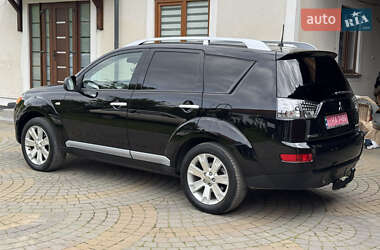 Внедорожник / Кроссовер Mitsubishi Outlander 2009 в 