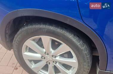 Позашляховик / Кросовер Mitsubishi Outlander 2014 в 