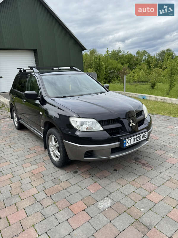 Внедорожник / Кроссовер Mitsubishi Outlander 2006 в Надворной