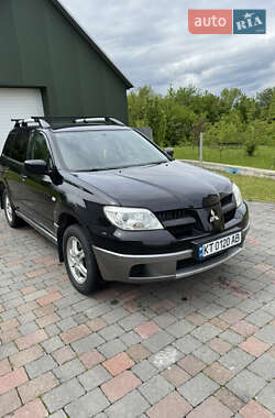 Внедорожник / Кроссовер Mitsubishi Outlander 2006 в 