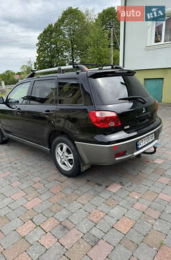 Внедорожник / Кроссовер Mitsubishi Outlander 2006 в 