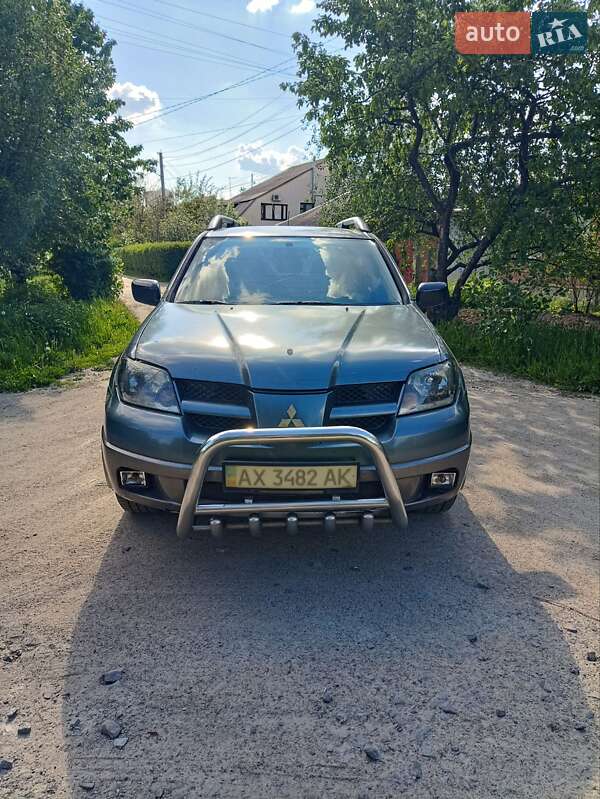 Позашляховик / Кросовер Mitsubishi Outlander 2003 в Харкові