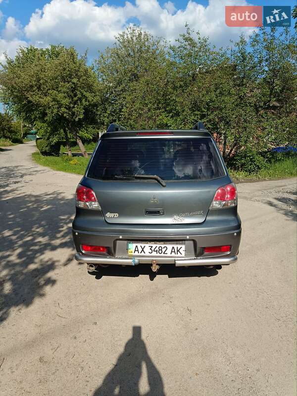 Позашляховик / Кросовер Mitsubishi Outlander 2003 в Харкові